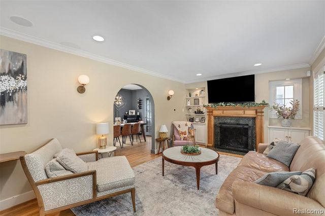 1208 Villa Road, Birmingham, MI 48009