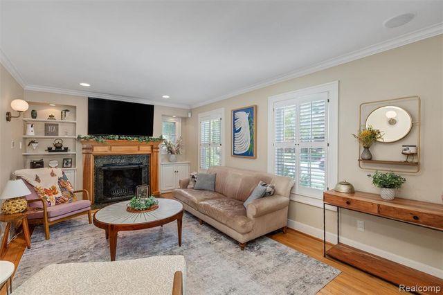 1208 Villa Road, Birmingham, MI 48009