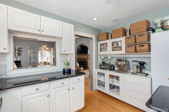 1208 Villa Road, Birmingham, MI 48009