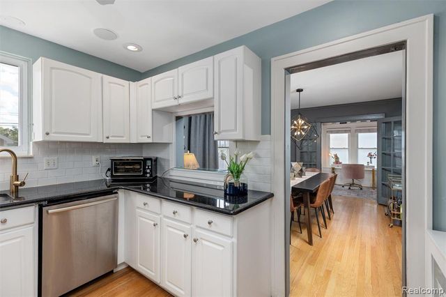 1208 Villa Road, Birmingham, MI 48009