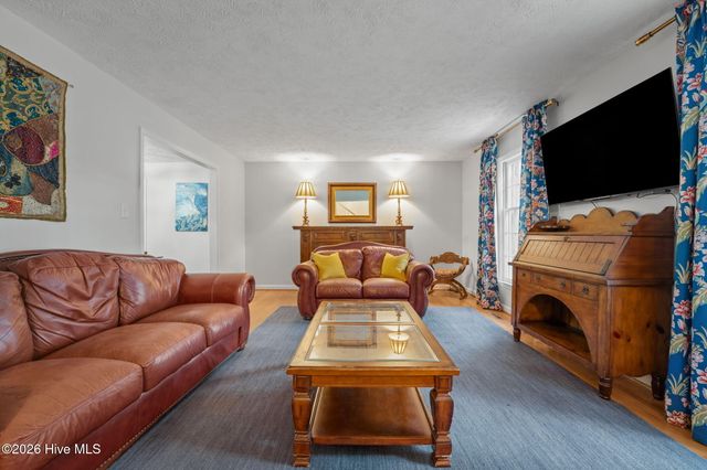 1123 N Fort Bragg Road, Southern Pines, NC 28387
