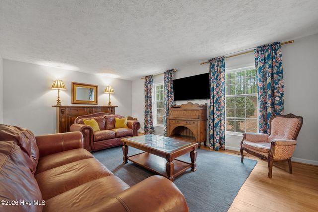 1123 N Fort Bragg Road, Southern Pines, NC 28387