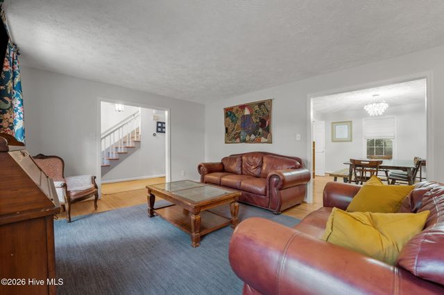 1123 N Fort Bragg Road, Southern Pines, NC 28387