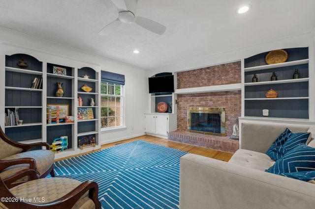 1123 N Fort Bragg Road, Southern Pines, NC 28387