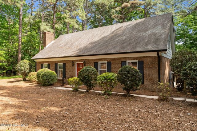 1123 N Fort Bragg Road, Southern Pines, NC 28387