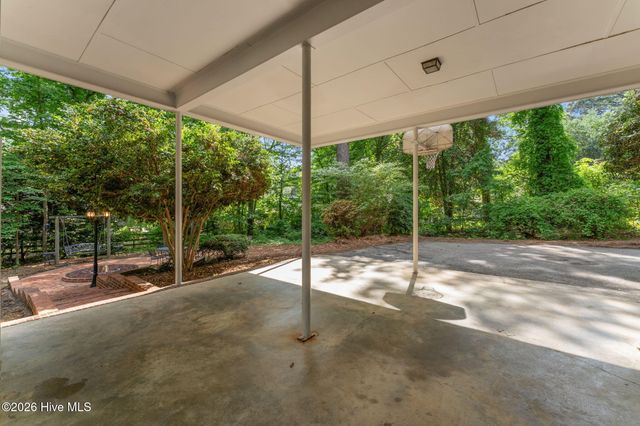 1123 N Fort Bragg Road, Southern Pines, NC 28387