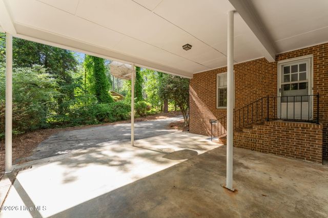 1123 N Fort Bragg Road, Southern Pines, NC 28387