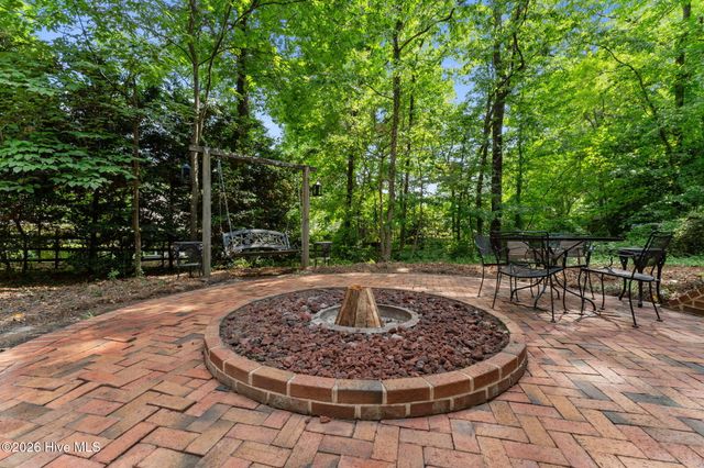 1123 N Fort Bragg Road, Southern Pines, NC 28387