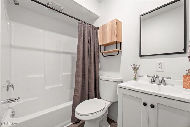 34549 Detroit Road, Avon, OH 44011