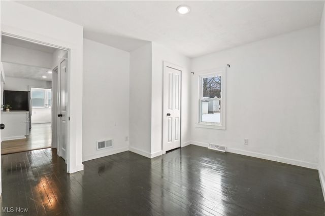 34549 Detroit Road, Avon, OH 44011