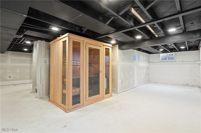 34549 Detroit Road, Avon, OH 44011