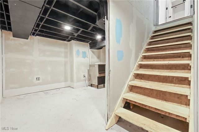 34549 Detroit Road, Avon, OH 44011