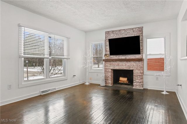 34549 Detroit Road, Avon, OH 44011