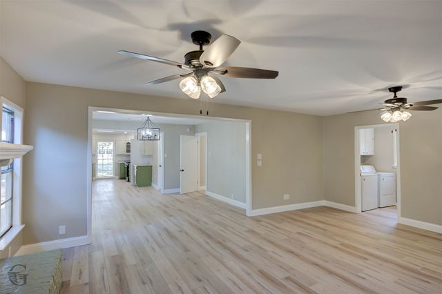 112 Y Jean Street, Bossier City, LA 71112