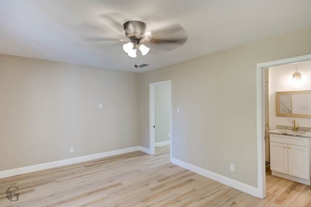 112 Y Jean Street, Bossier City, LA 71112