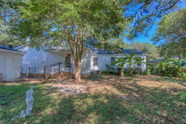 112 Y Jean Street, Bossier City, LA 71112