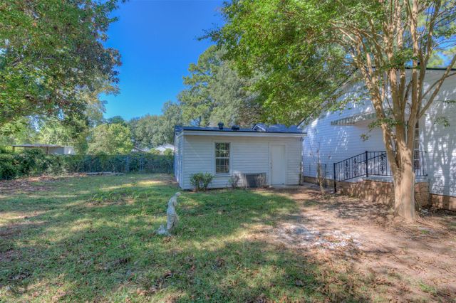 112 Y Jean Street, Bossier City, LA 71112