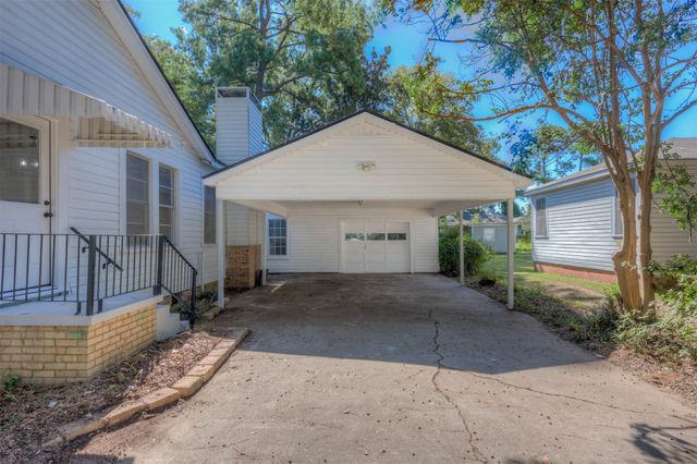 112 Y Jean Street, Bossier City, LA 71112