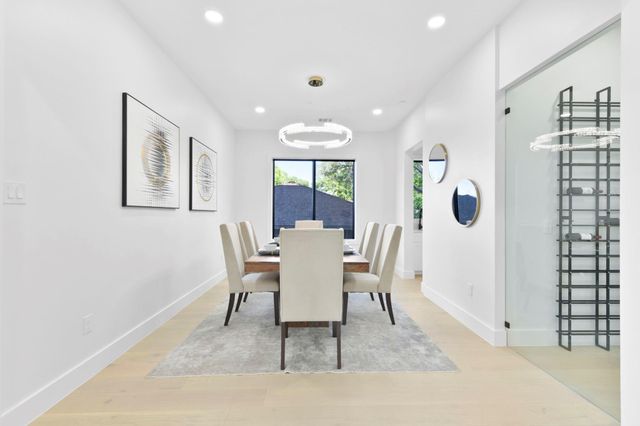 5115 Maple St, Houston, TX 77401