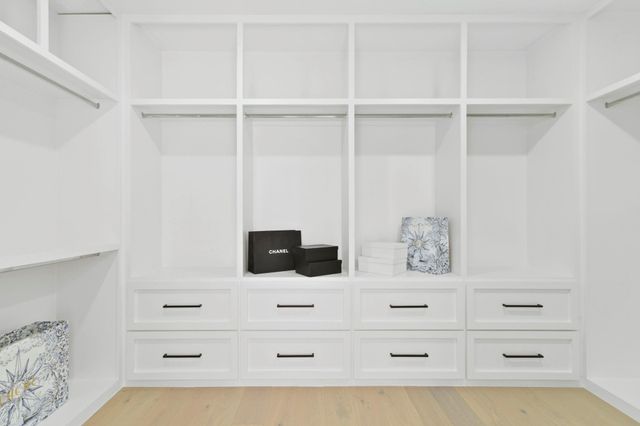 5115 Maple St, Houston, TX 77401