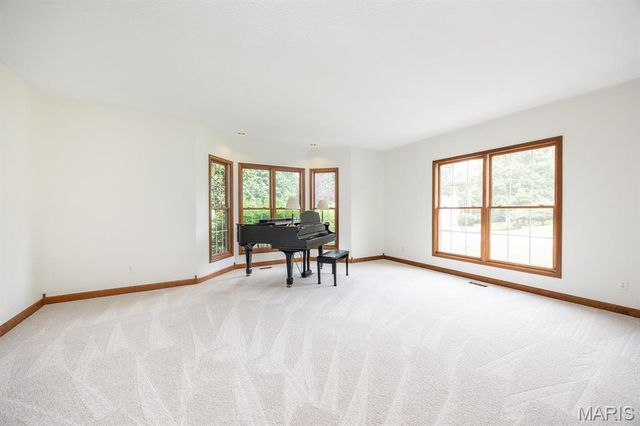 1660 Golf Course Drive, Belleville, IL 62220