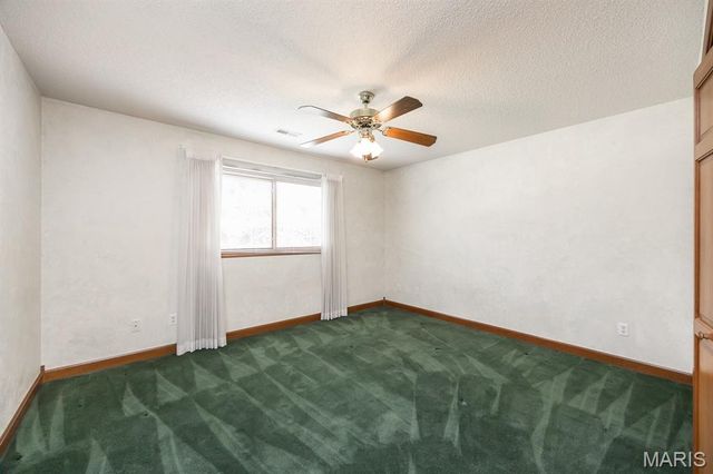 1660 Golf Course Drive, Belleville, IL 62220