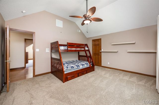 1660 Golf Course Drive, Belleville, IL 62220