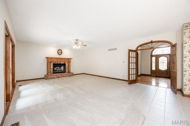 1660 Golf Course Drive, Belleville, IL 62220