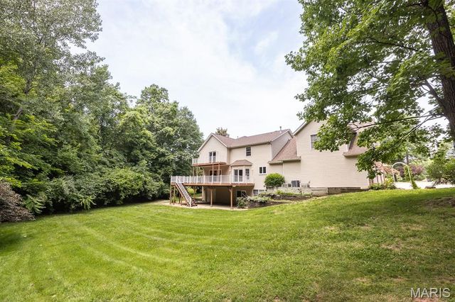 1660 Golf Course Drive, Belleville, IL 62220