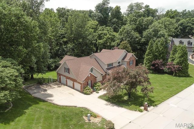 1660 Golf Course Drive, Belleville, IL 62220