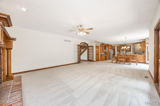 1660 Golf Course Drive, Belleville, IL 62220
