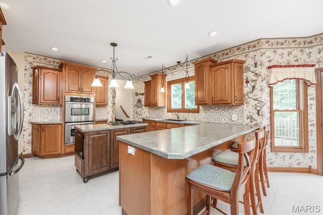 1660 Golf Course Drive, Belleville, IL 62220