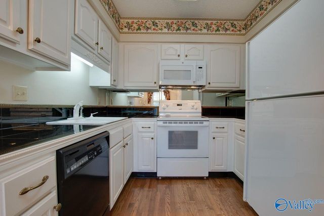 313 Kensington Court 313, Huntsville, AL 35802