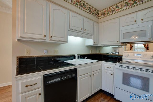 313 Kensington Court 313, Huntsville, AL 35802