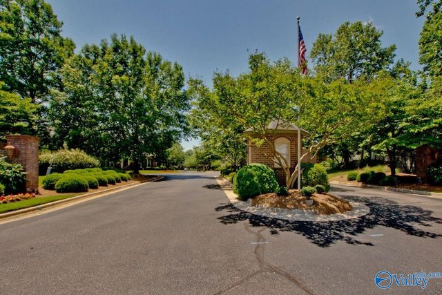 313 Kensington Court 313, Huntsville, AL 35802