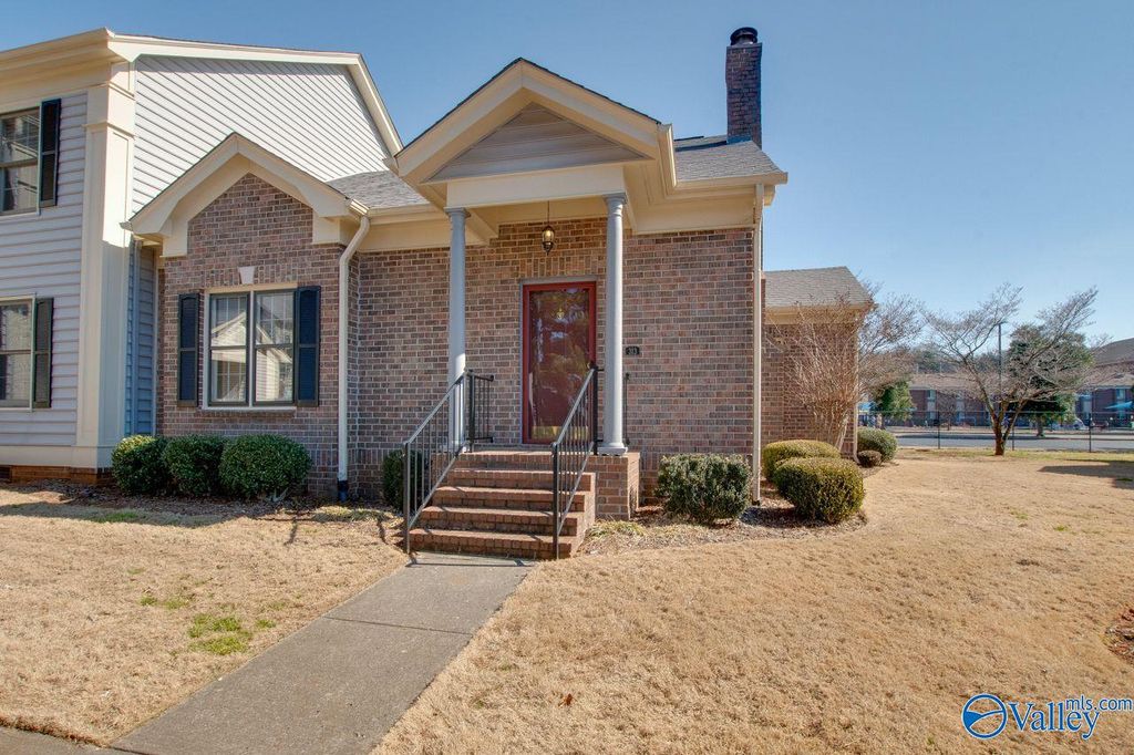 313 Kensington Court 313, Huntsville, AL 35802