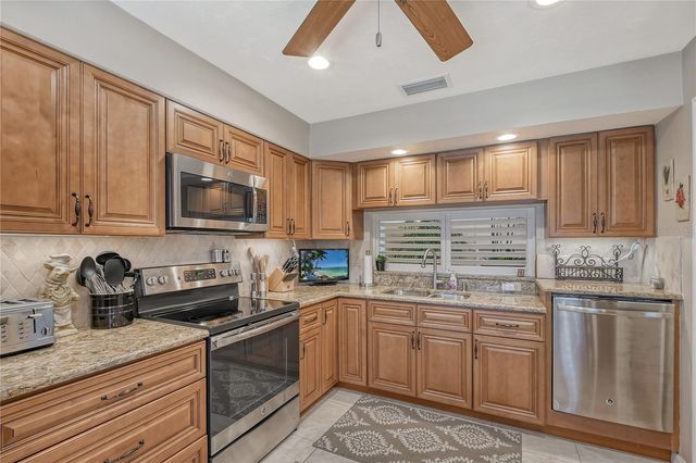 4555 CHANDLERS FORDE 47, Sarasota, FL 34235