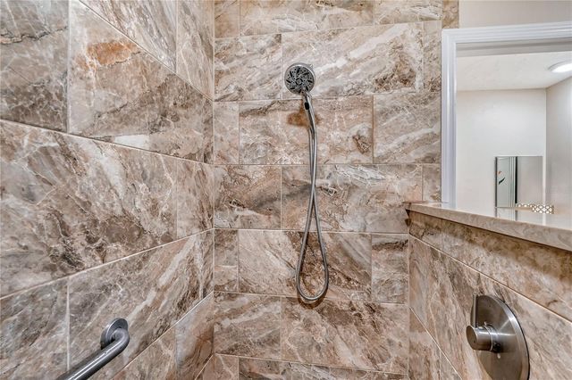 4555 CHANDLERS FORDE 47, Sarasota, FL 34235