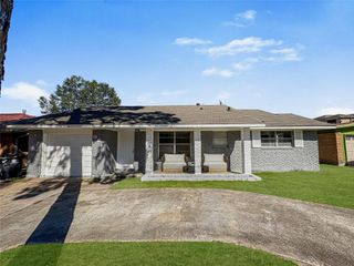 9011 Parkette, Houston, TX 77078