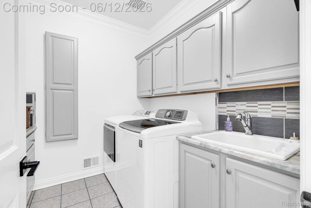 3737 Harbor Lane, East China Township, MI 48054