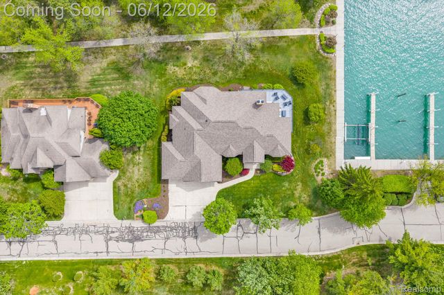 3737 Harbor Lane, East China Township, MI 48054