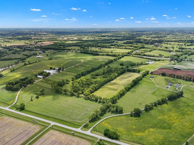 4119 W Leestown Road, Midway, KY 40347