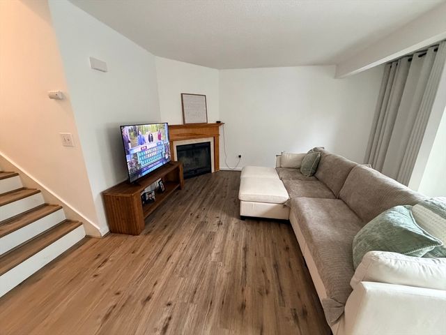 23 Marion Rd B, Salem, MA 01970