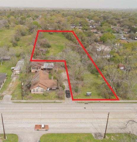 1203 Massey Tompkins Road, Baytown, TX 77521