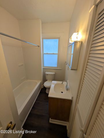 3118 Dumesnil St, Louisville, KY 40211