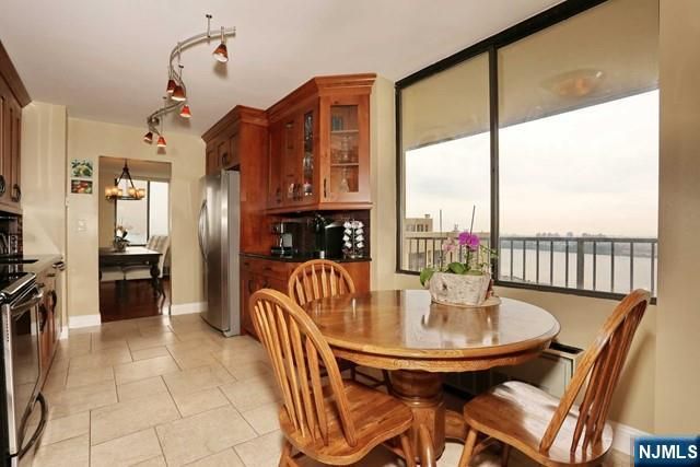 300 Winston 2604, Cliffside Park, NJ 07010