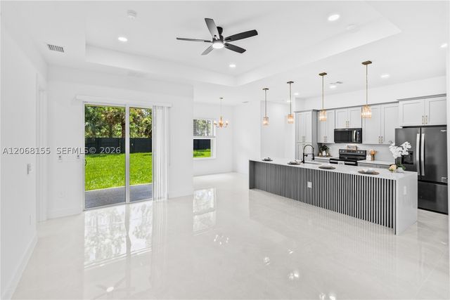 942 E KANUGA ST, Lehigh Acres, FL 33974