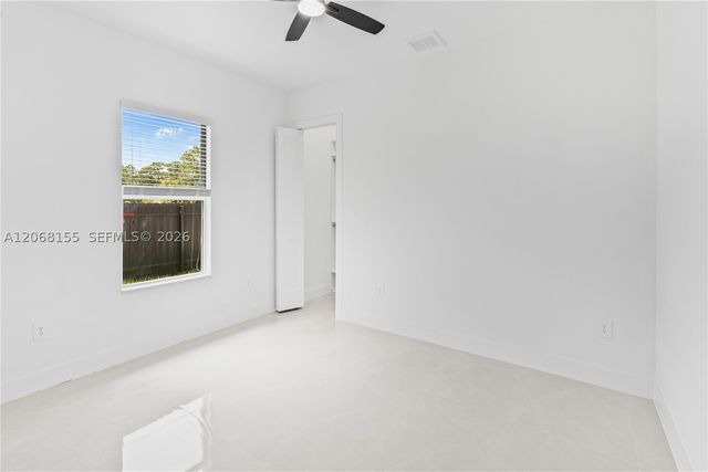 942 E KANUGA ST, Lehigh Acres, FL 33974