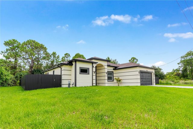 942 E KANUGA ST, Lehigh Acres, FL 33974