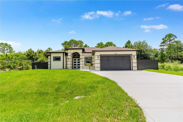942 E KANUGA ST, Lehigh Acres, FL 33974